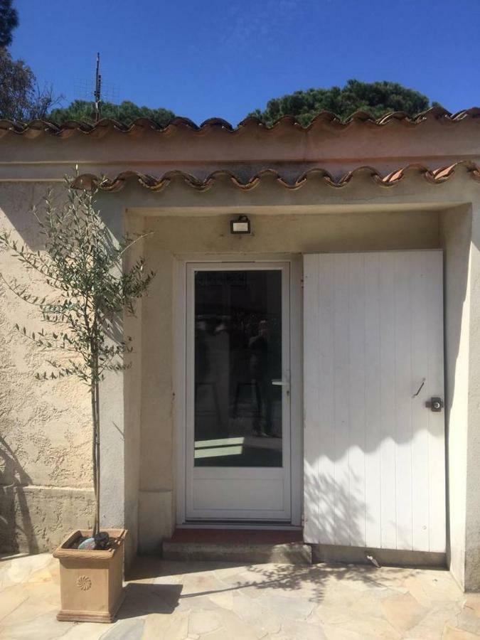 Charmante Petite Maison A L'Entree De Saint Tropez Exterior photo